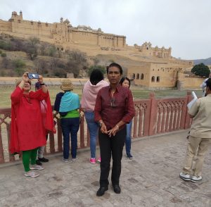 Tour guide services specializing in Jaipur's history and culture